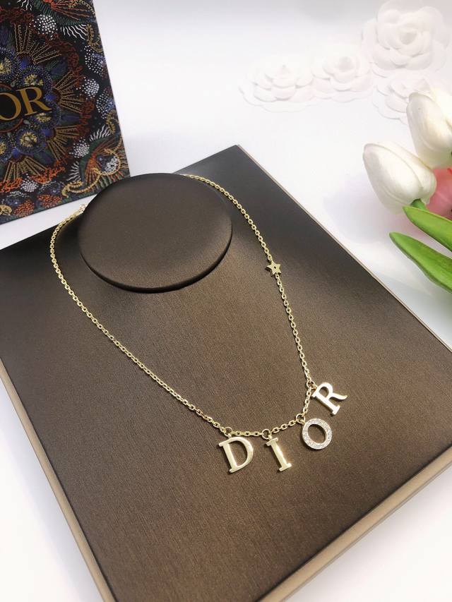 Item No. Dxl0001 New Dior Letter Necklace, newly launched from the boutique, abs