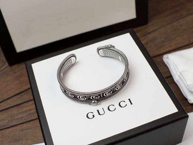 Gucci Retro 3D King Snake Trim Double G Logo Open Bangle - Trendy and Stylish Gu