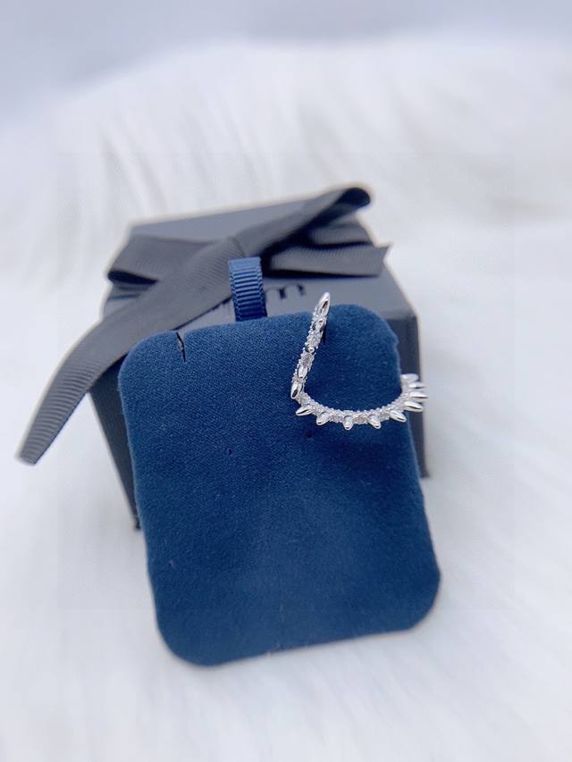 Batch A, Single Studded Double-Circle Sliding Ear Clip Batch A, Monaco Single Av