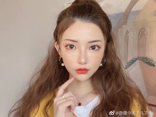 We have in-stock items! The latest Bvlg Ri series black and white agate necklace