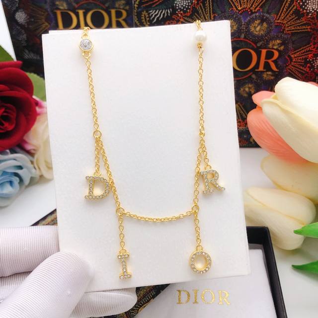 Item No. Dxl0209 Dio* Latest Tassel Letter Necklace, Batch Z, Brass Material Ddd