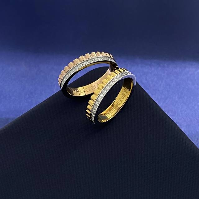 Bs80 Boucheron Bestselling Celebrity Style Satin Embossed Diamond Two-Tone Coupl