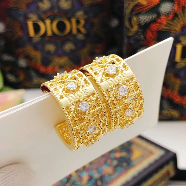 Item No. Ded0424 Dio* Latest hollow ear hook, same batch Z, brass material Ddd