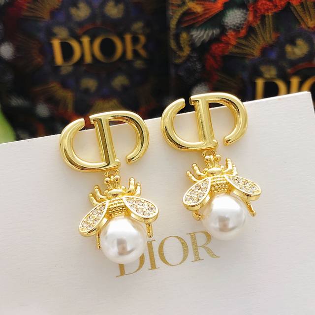 Item No. Ded0016 Dio* Latest style bee earrings, consistent with batch Z, brass