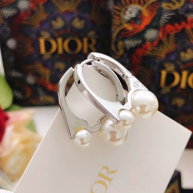 Item No. Ded0346 Dio* Latest pearl ear hook, same batch Z, brass material Ddd