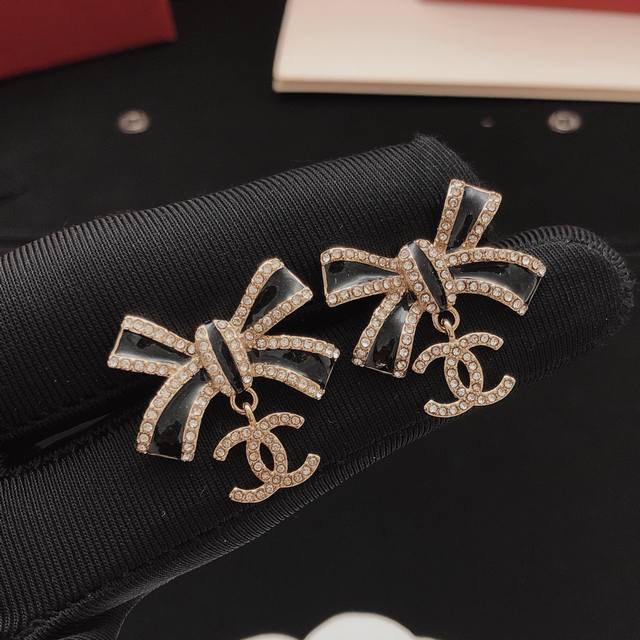 Item No. Xed0625 Ch*Nel Latest Style Bow Earrings, Batch Z, Brass Material Ddd