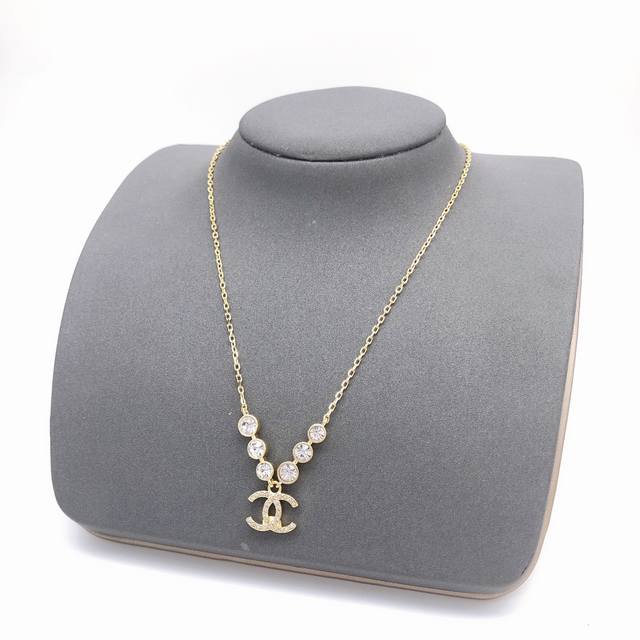 Item No. Xxl0128 New Ch Nel Necklace Paired with Yyds, Super Hot and Breathtakin