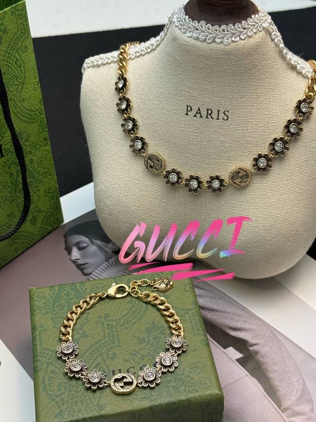 Gucci Colored Diamond Bracelet and Necklace Set, Necklace and Bracelet Gucci! A