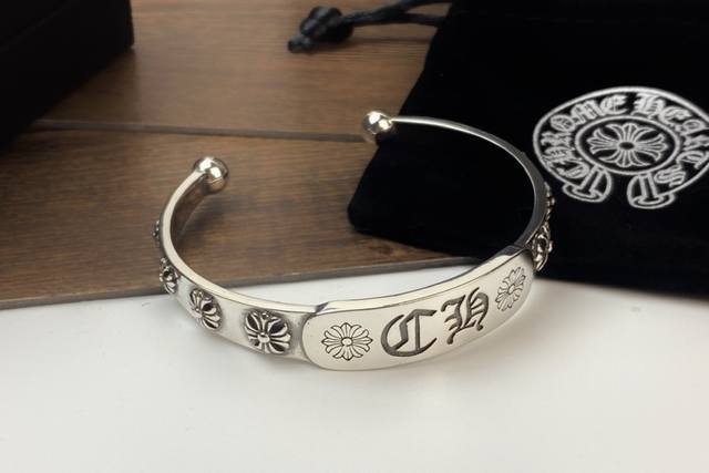 Chrome Hearts military floral cross open bangle wholesale Ddd