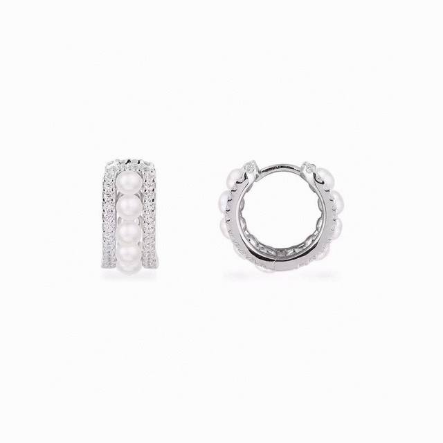 A-grade Monaco double-layered pearl earrings! A subtle touch for your ears and f