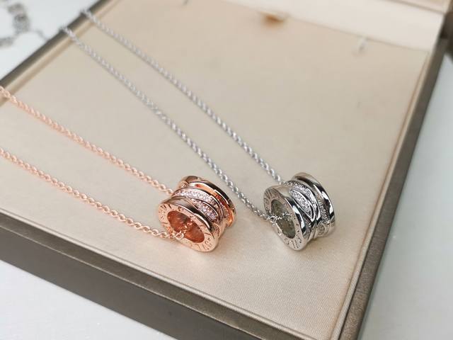 High-quality Bulgari openwork diamond necklace, same style as in boutiques, 1:1