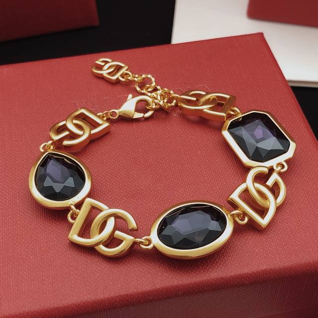 Item No. Dgsl0016 Dg* Latest style blue and purple gemstone bracelet, identical