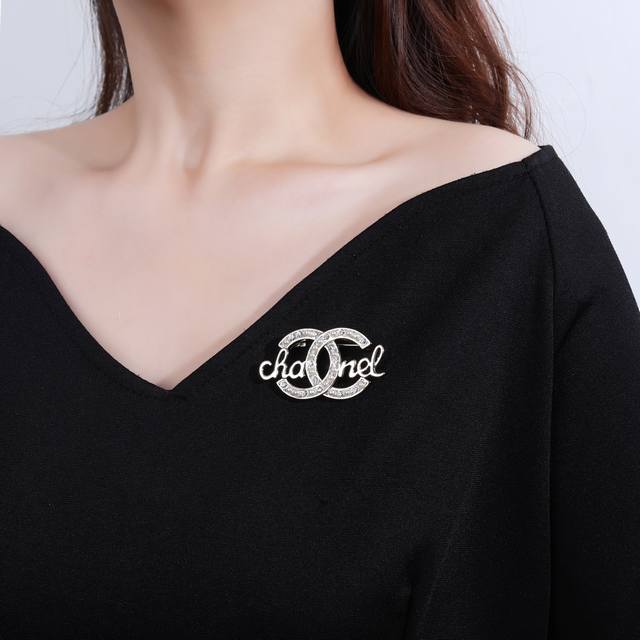 Chanel Double C Brooch - New Arrival Today, Autumn/Winter Must-Have - New Arriva