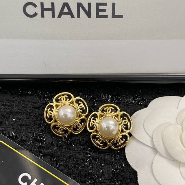 Code E1221 Chanel Latest new arrivals from the boutique Hot selling Chanel earri