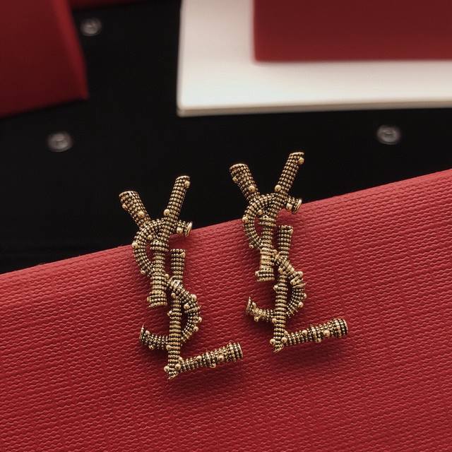 Item No. Yed0047 Yvessaintlauren* Latest style brass twisted earrings, same as Z