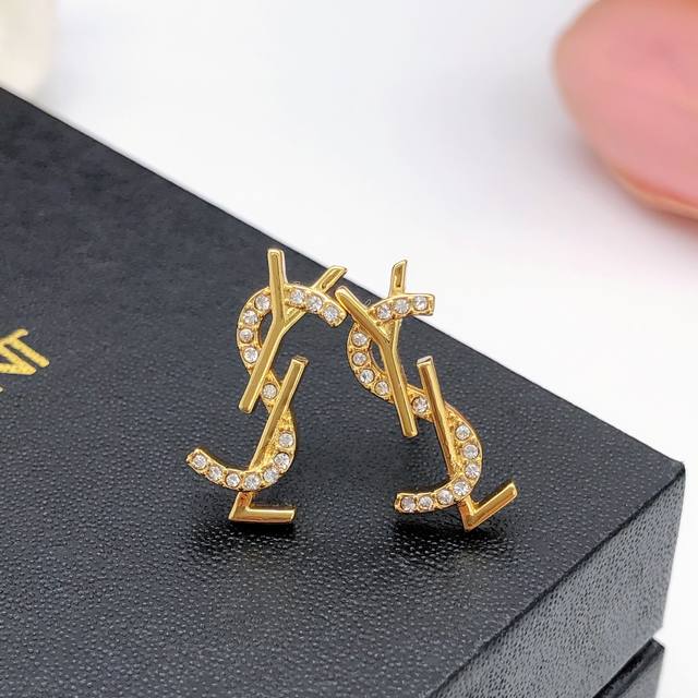Item No. Yed0041 Saint Laurent latest mini letter stud earrings, same as Zp, bra
