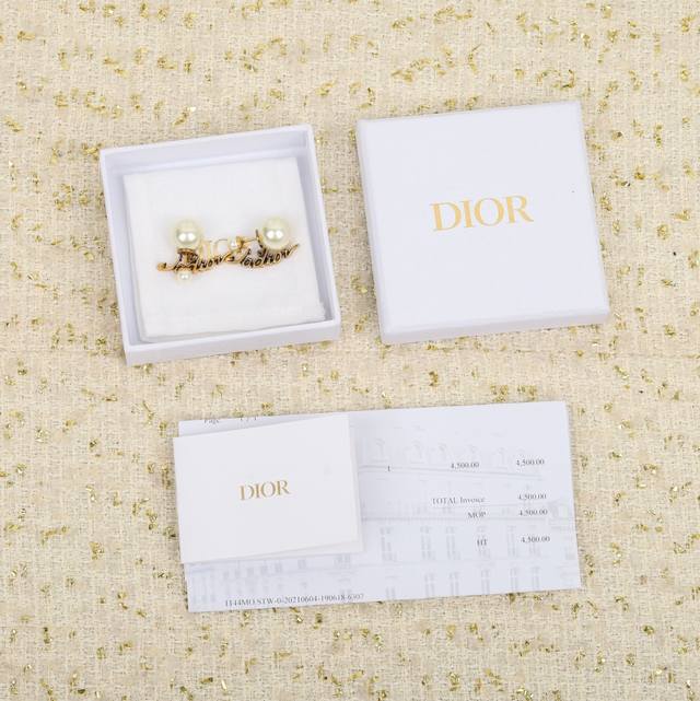 204946 We produce the same style as Joey Yung, Zp5850. For bulk orders, please i