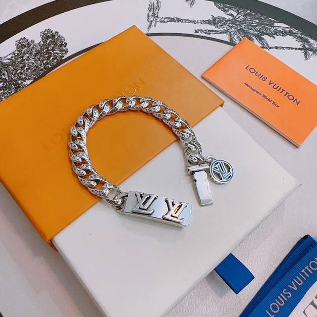 Authentic new high-quality Louis Vuitton (LV) bracelet, original single item, bo