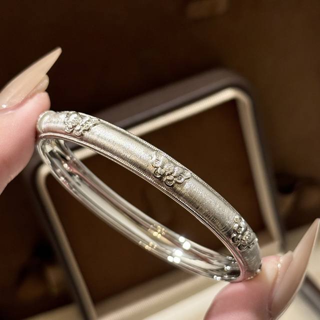 A6791 Independent designer vintage-style fresh and elegant bracelet with brushed