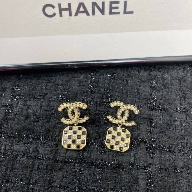 Code E1475 earrings, hot-selling style, newly arrived! Ddd, exclusive high-end q