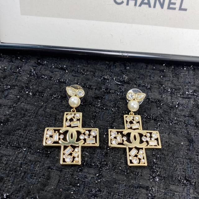 Code E1435 earrings, hot-selling style, newly arrived! Ddd, exclusive high-end q