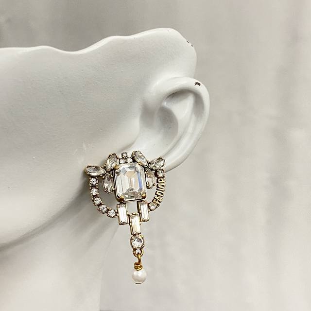 Code E1432 Hot Selling Earrings, New Arrival! Exclusive High-End Quality, Real P