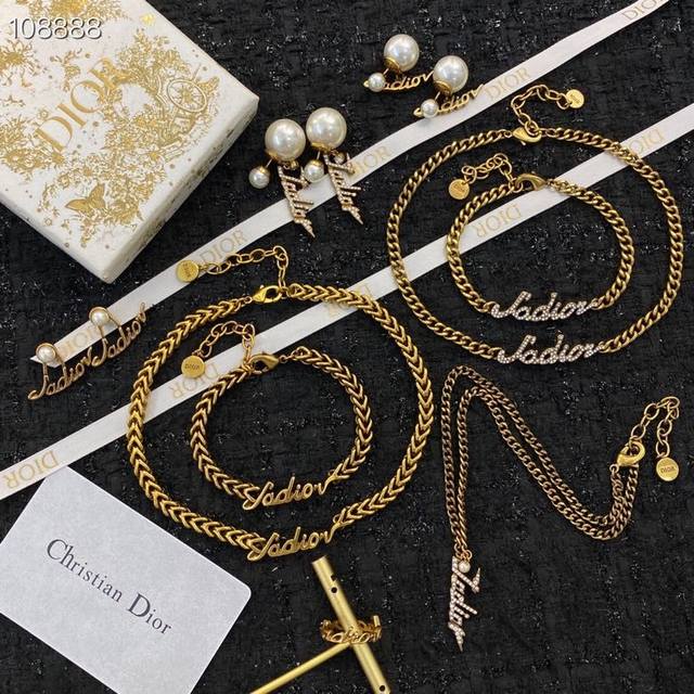 Code E1431 earrings, hot-selling style, newly arrived! Ddd, exclusive high-end q