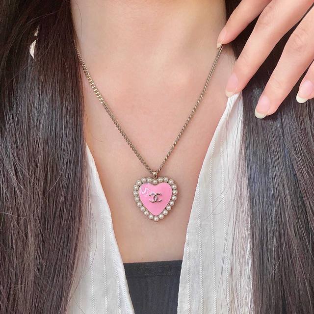 Chanel Pearl Heart Double C Necklace Ddd