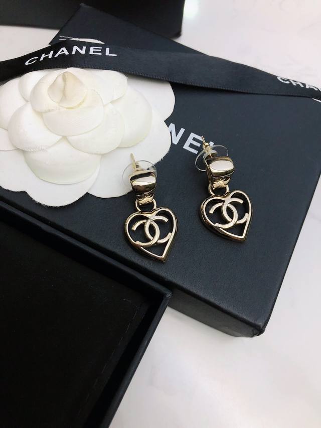 Ch Nel Spring/Summer Pre-Collection "Retro Elegant Girl Series" New Chanel-style