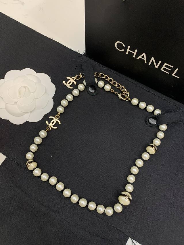 Chanel pearl necklace, brass material, official website selected style, exclusiv