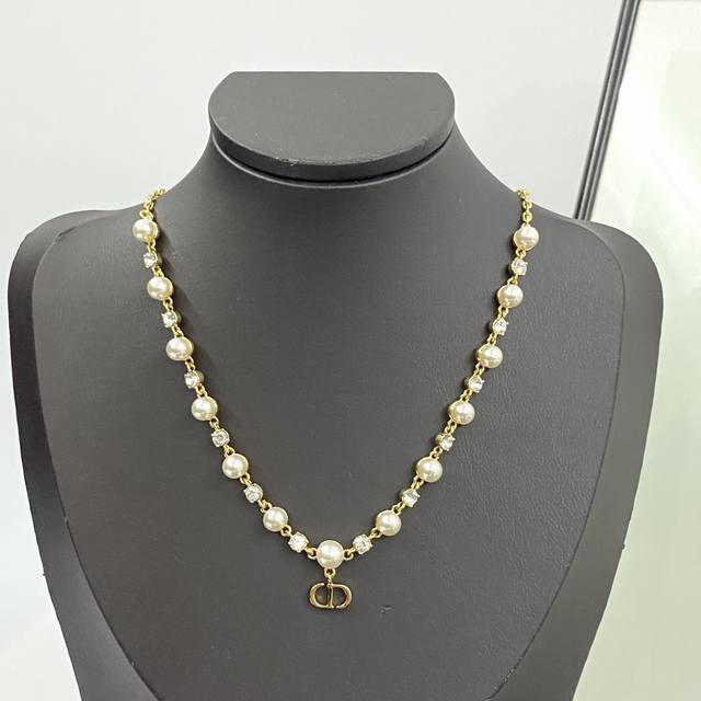 Code N832 Dior Necklace Hot Selling Item New Arrival! Dior Crystal Pearl Cd Neck