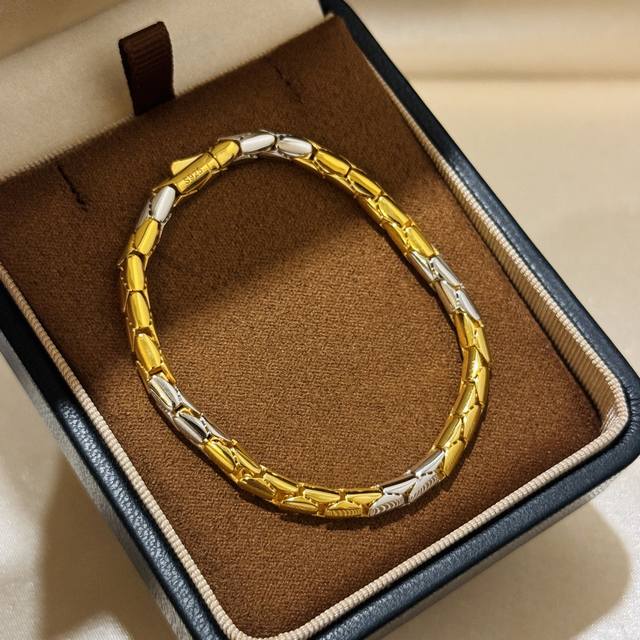 A6819 A popular Xiaohongshu (Little Red Book) independent designer two-tone snak