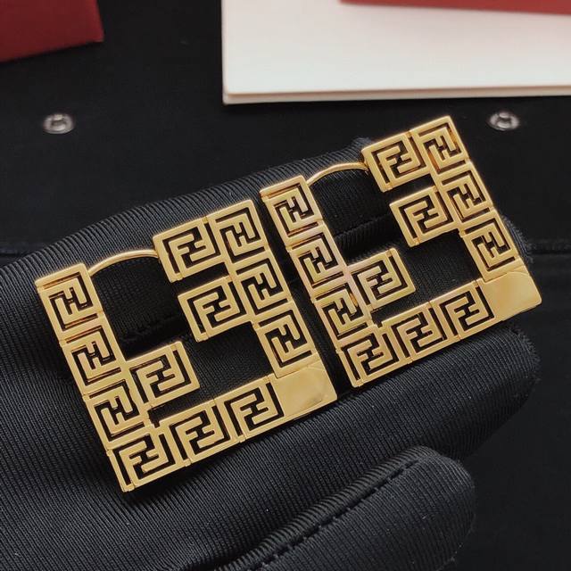 Item No. Fded0107 Fend* Latest square hollow earrings, same as Zp brass material