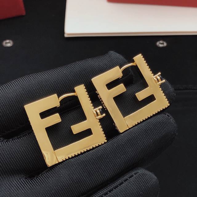 Item No. Fded0104 Fend* Latest square diamond stud earrings, identical to Zp bra