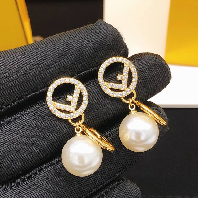 Item No. Fded0082 Fend* Latest style pendant pearl earrings, identical to Zp, br