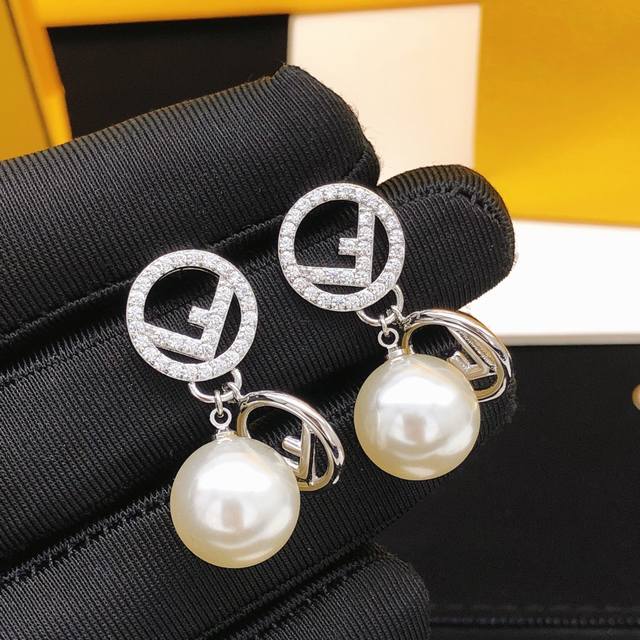 Item No. Fded0083 Fend* Latest style silver pendant pearl earrings, identical to