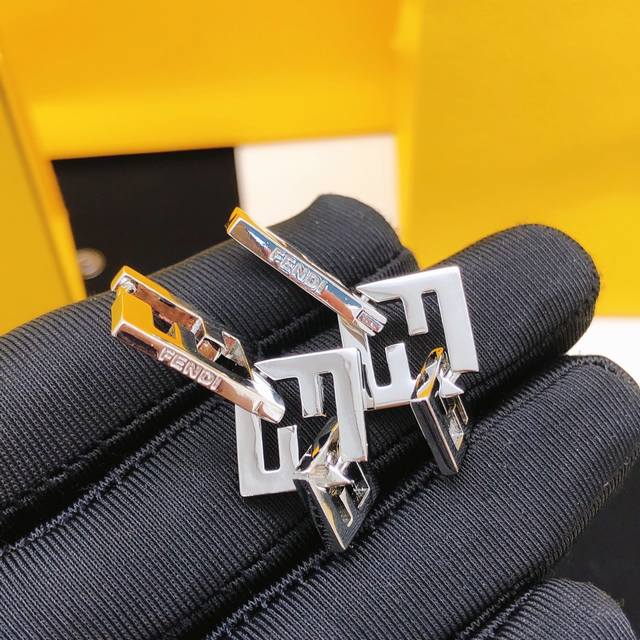 Item No. Fded0081 Fend* Latest Tassel Smooth Earrings, identical to Zp, made of