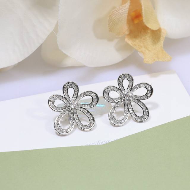 Van Cleef & Arpels Flower Stud Earrings with Clover Sterling Silver Posts + Orig