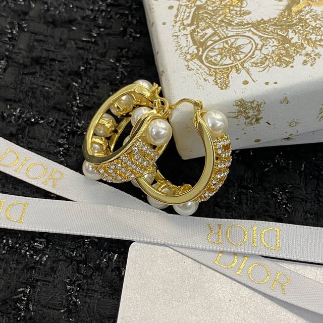 Code E1196 0763740 DIOR Latest New Arrival at Department Stores Chandelier Earri