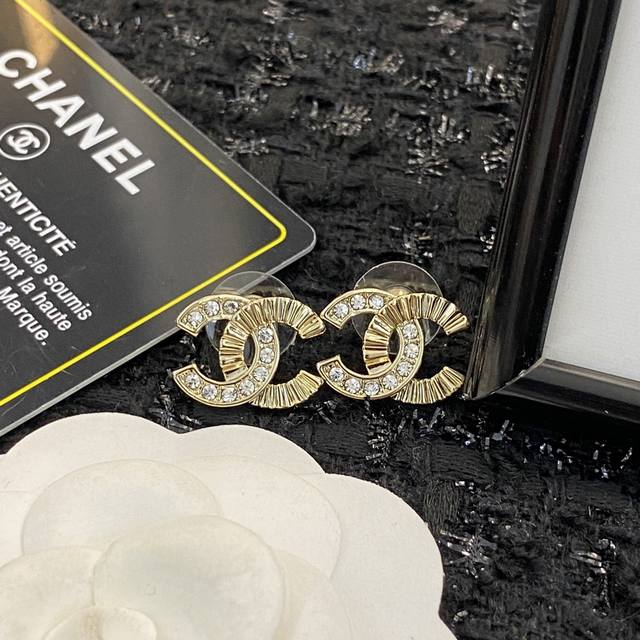 Code E1183 0936785 earrings, hot-selling style, newly arrived! Ddd, same as the