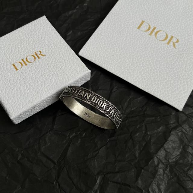 Dior vintage bracelet, identical to the original, made of brass, exuding a sweet