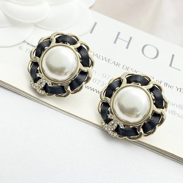 Today's New Arrival Code E3215 0247825 Chanel earrings hot-selling new arrival C
