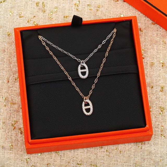 205137 We offer a full diamond pig nose necklace, customizable in 18K real gold