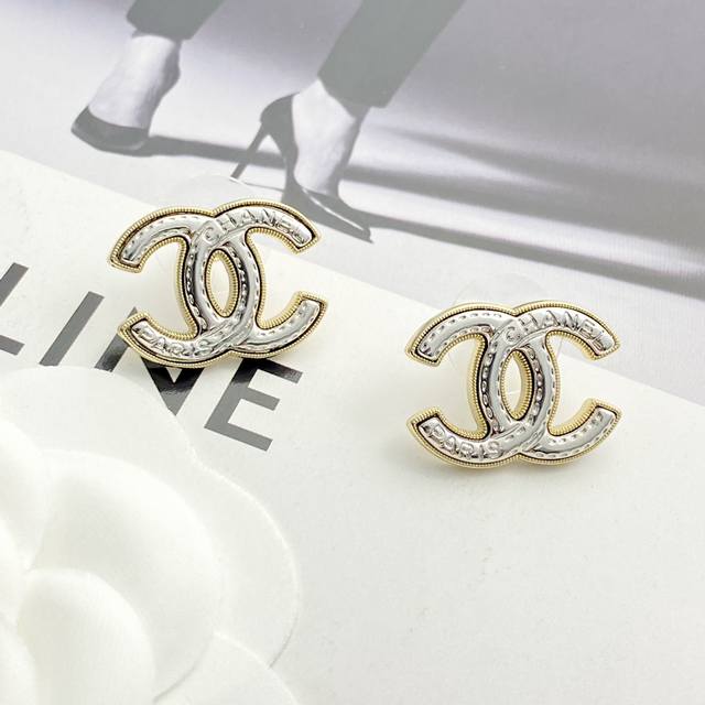 Today's New Arrival Code E3219 0247820 Chanel Stud Earrings Hot Selling New Arri