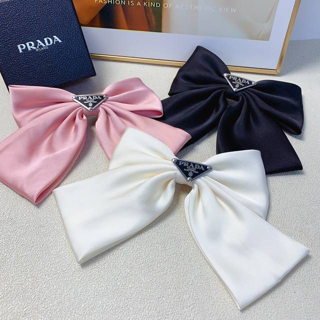 Prada Hair Clip New Triangle Logo Bow Hair Clip Spring Clip Three-dimensional El