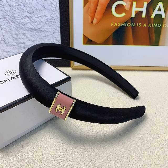 Chanel headband, new logo headband, stylish, elegant, versatile, a must-have for