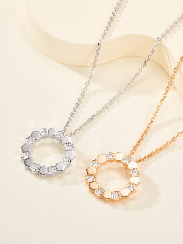 Chaumet's new honeycomb wreath necklace is inspired by the exquisite honeycomb i