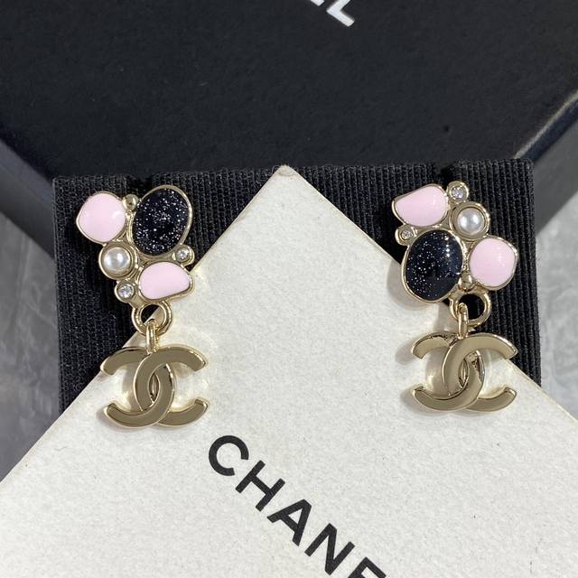 Xe0331 Black Enamel Pearl Double C Earrings Ddd