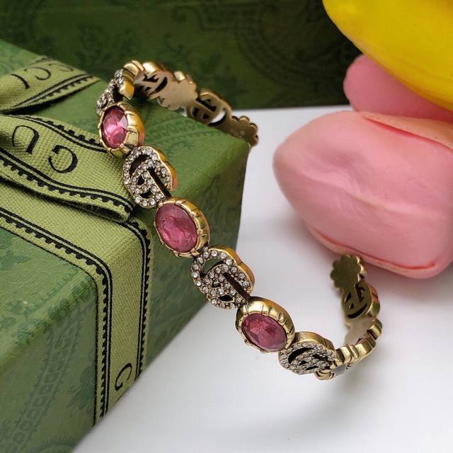 Item No. Gsz0003 Gucci Fashion Bracelet Absolutely Gucci style! Extravagant, hea