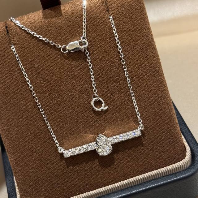 A6 Independent designer's Chinese-style gourd necklace with diamond pav